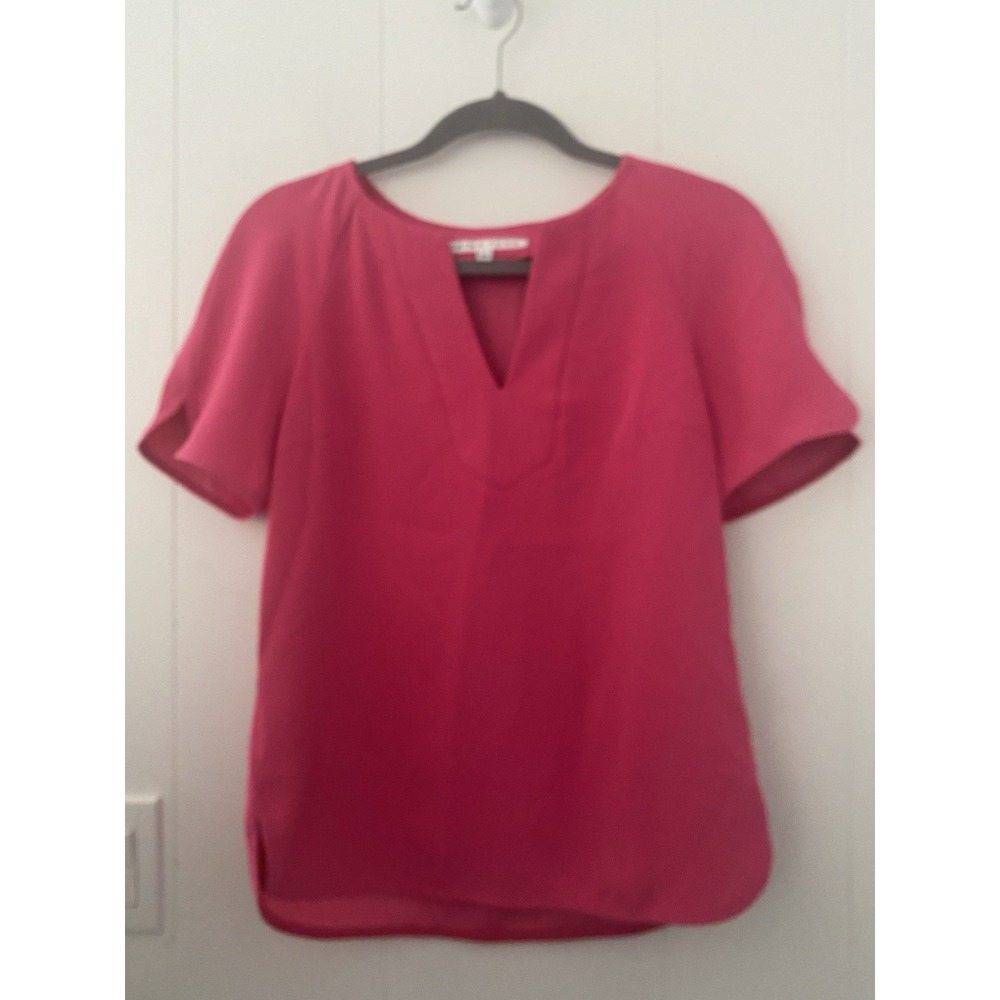 TRINA TURK Hot Pink V Neck‎ Short Sleeve Tunic Top Size XS Sleeve Vents